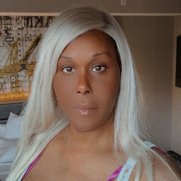 Meet your Posher, Bunny - Picture 1 of 1